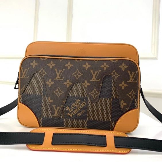 Frstbag ru AMAZONE VUITTON MESSENGER LOUIS NANO 0722